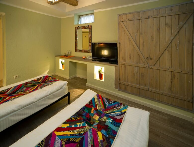 No12 Boutique Hotel
