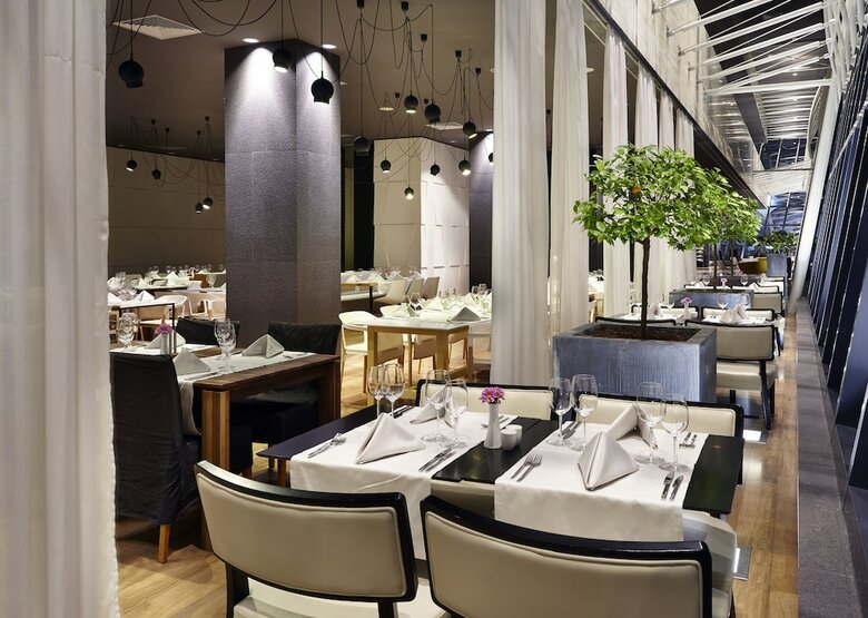 Hotel Holiday Inn Tbilisi