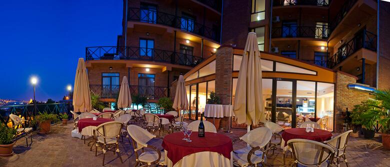 Betsy's Hotel