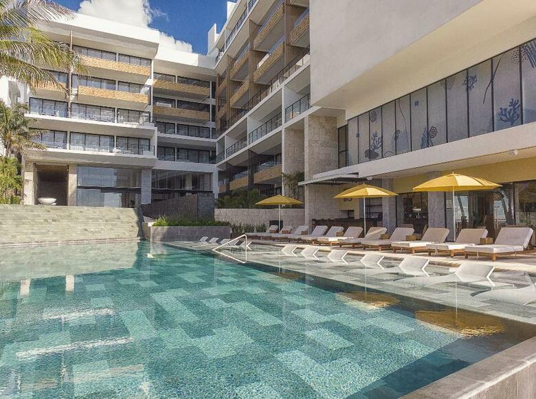 Hotel The Fives Oceanfront
