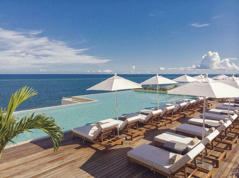 Hotel The Fives Oceanfront