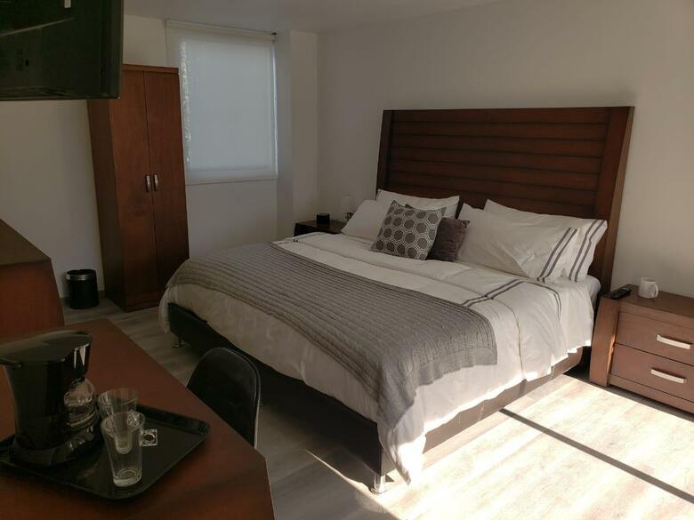 Hotel Arboleda 215
