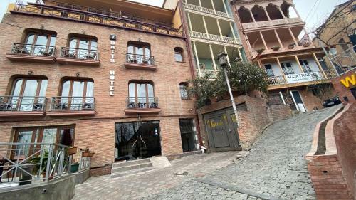 7 Baits Hotel And Hostel
