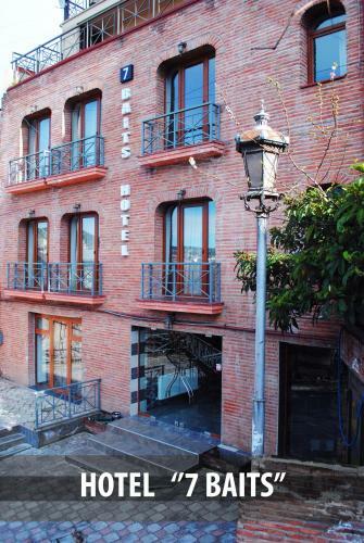 7 Baits Hotel And Hostel