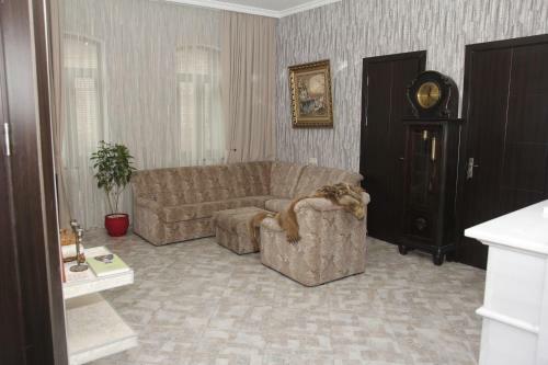 Hostal Guest House Gamardjoba
