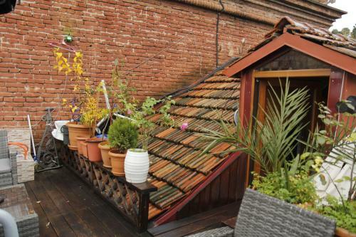 Hostal Guest House Gamardjoba