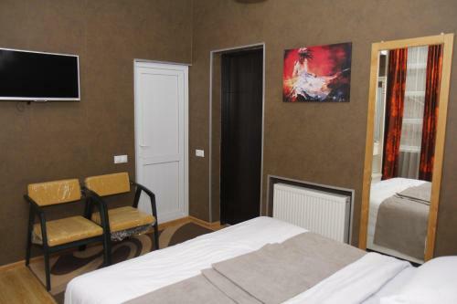 Hostal Guest House Gamardjoba