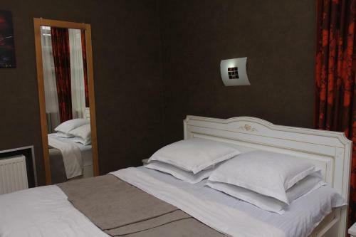 Hostal Guest House Gamardjoba