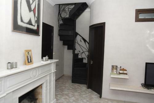 Hostal Guest House Gamardjoba