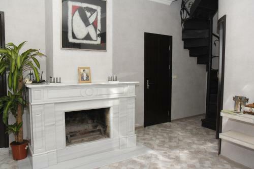 Hostal Guest House Gamardjoba