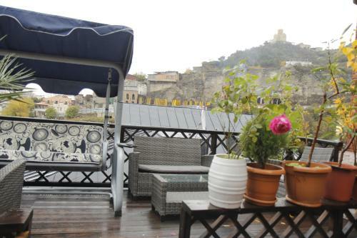 Hostal Guest House Gamardjoba