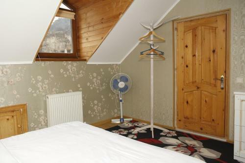 Hostal Guest House Gamardjoba
