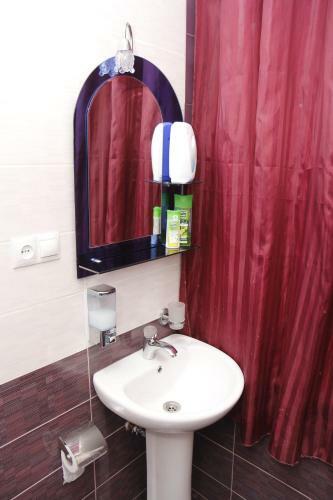 Hostal Guest House Gamardjoba