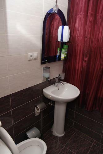 Hostal Guest House Gamardjoba