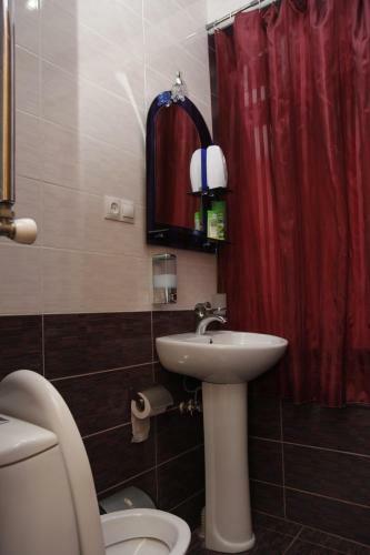 Hostal Guest House Gamardjoba