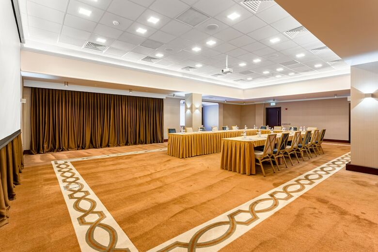 Hotel Tiflis Palace