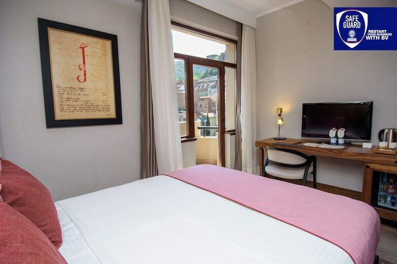 Hotel Tiflis Palace
