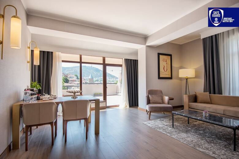 Hotel Tiflis Palace