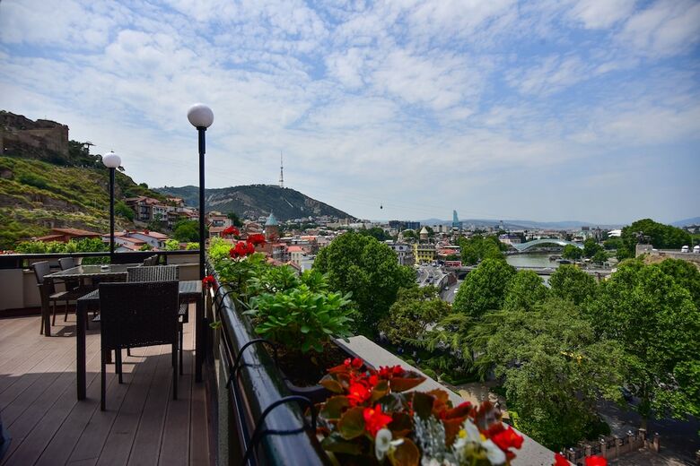 Hotel Tiflis Palace