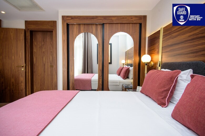 Hotel Tiflis Palace