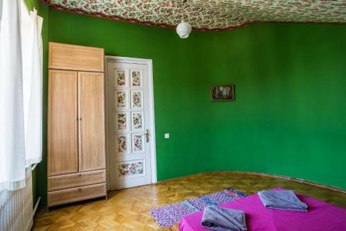 M42 Hostel