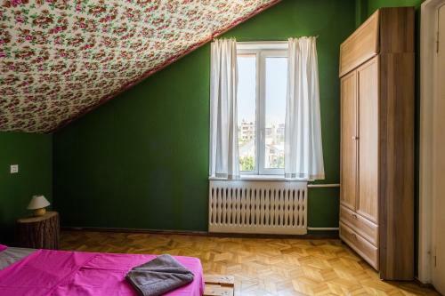 M42 Hostel