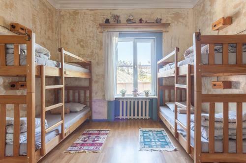M42 Hostel