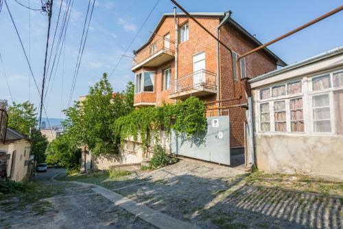 M42 Hostel