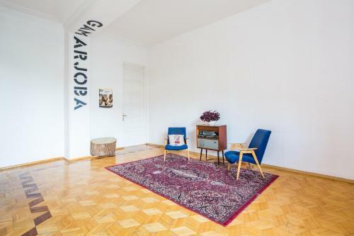 M42 Hostel