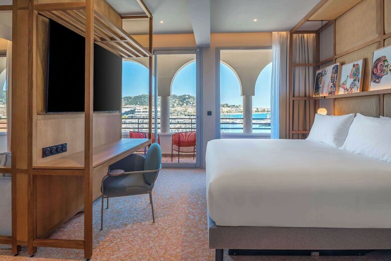 Le Radisson Blu 1835 Hotel & Thalasso
