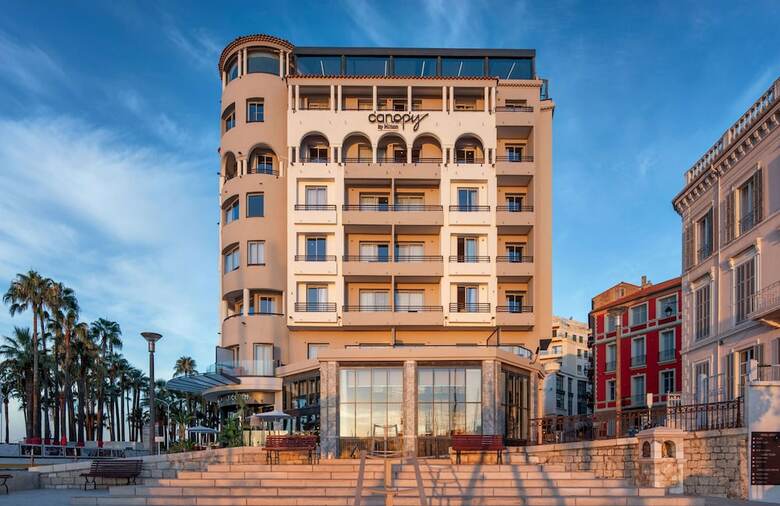 Le Radisson Blu 1835 Hotel & Thalasso