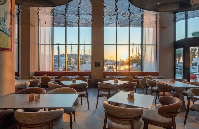 Le Radisson Blu 1835 Hotel & Thalasso