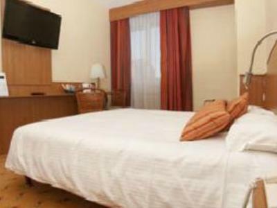 Hotel Kyriad Tours Centre