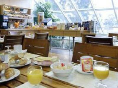 Hotel Kyriad Tours Centre
