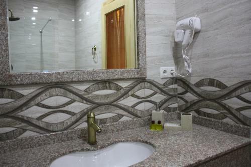 Paradise Hotel