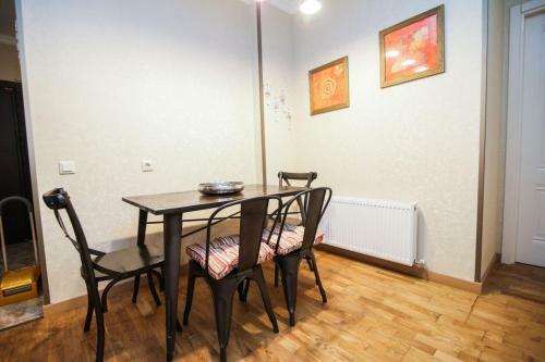 Rustaveli Besiki Apartments