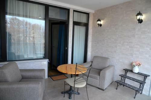 Rustaveli Besiki Apartments