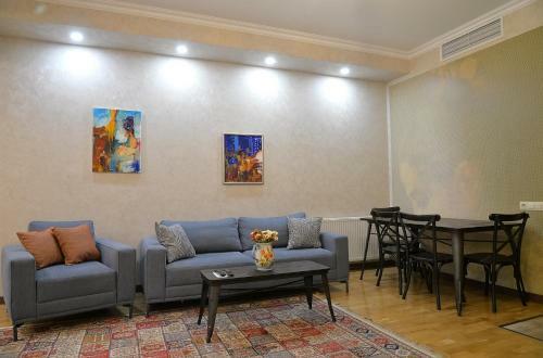 Rustaveli Besiki Apartments