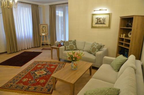 Rustaveli Besiki Apartments