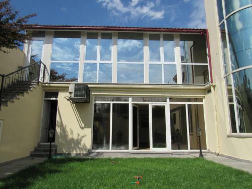 Hotel Vedzisi