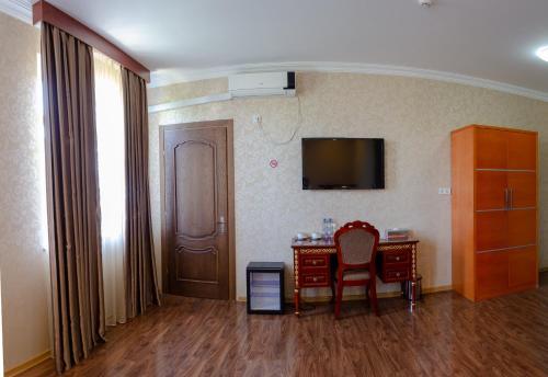 Fund Hotel
