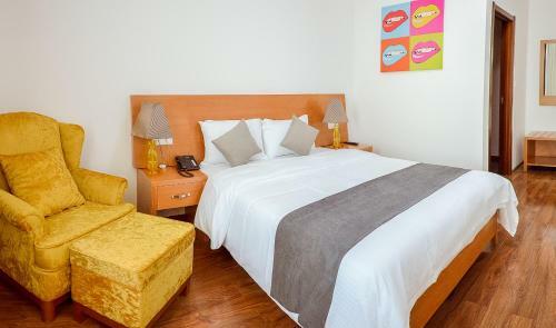 Fund Hotel