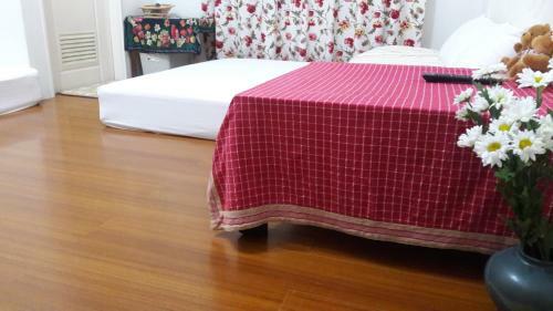 Bed & Breakfast Travelers Home
