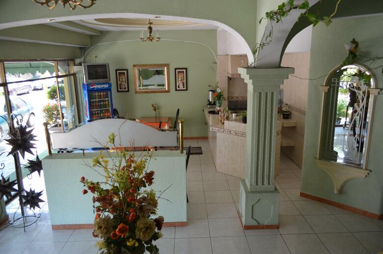 Hotel Posada California