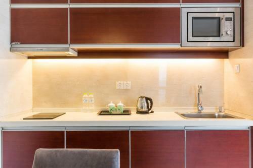 Binjiang Seven Service Apartment