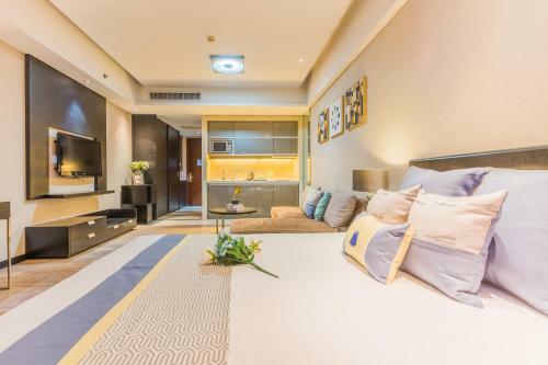 Binjiang Seven Service Apartment