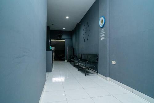Hotel Living Kost Syariah Redpartner