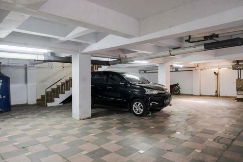 Hotel Reddoorz Plus Near Taman Anggrek Mall