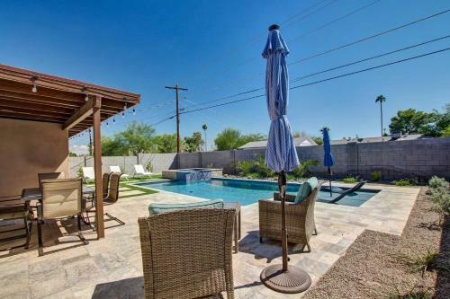 Old Town Scottsdale Home With Backyard Oasis
