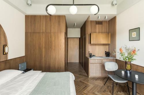Angelus Apartments